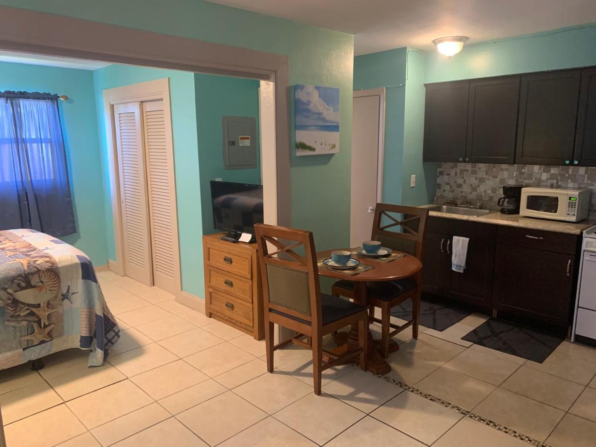 Michaels Siesta Studios Redington Shores Esterno foto