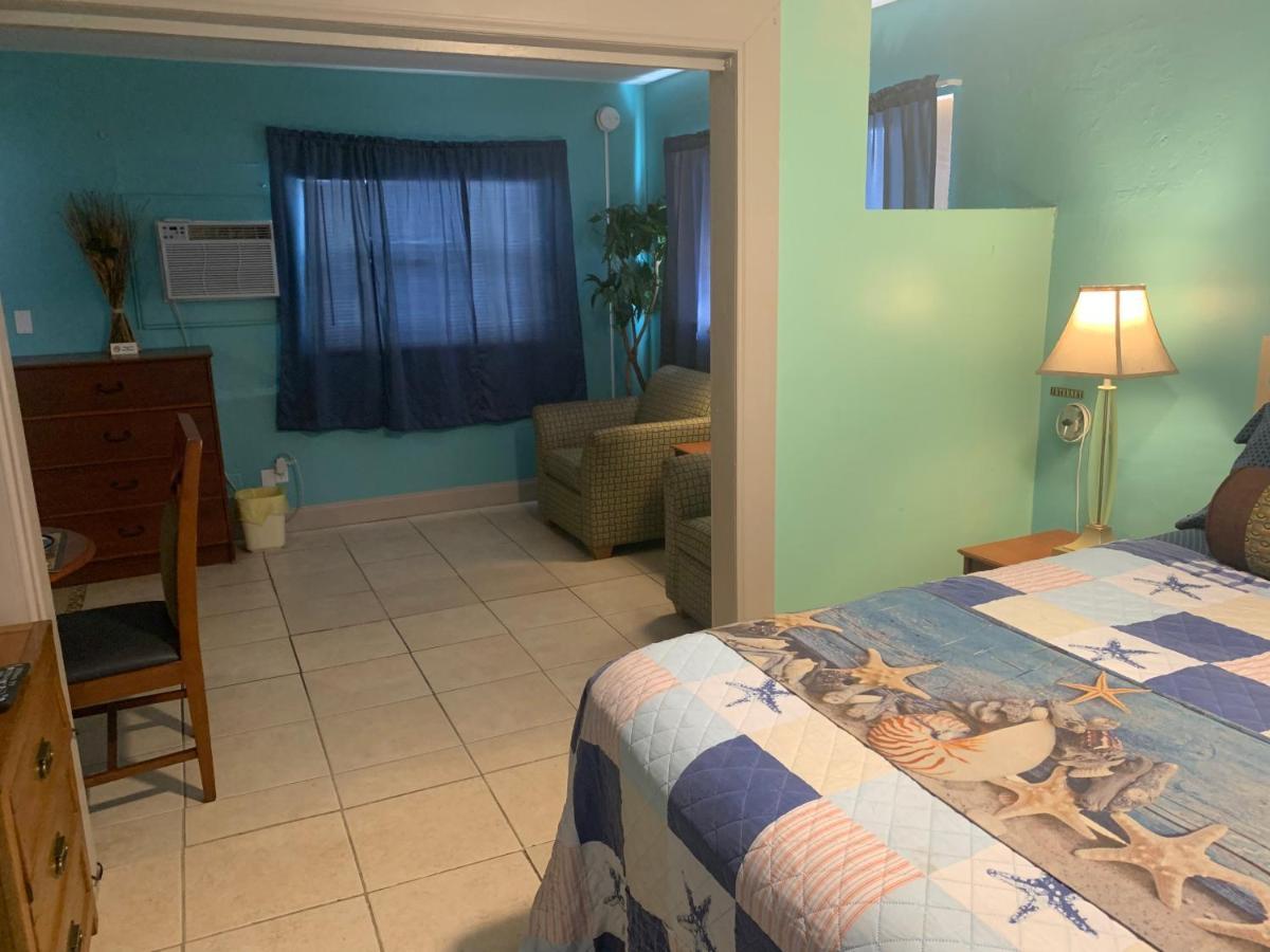 Michaels Siesta Studios Redington Shores Esterno foto